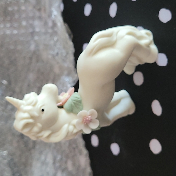 Vintage Unicorn - Picture 3 of 4